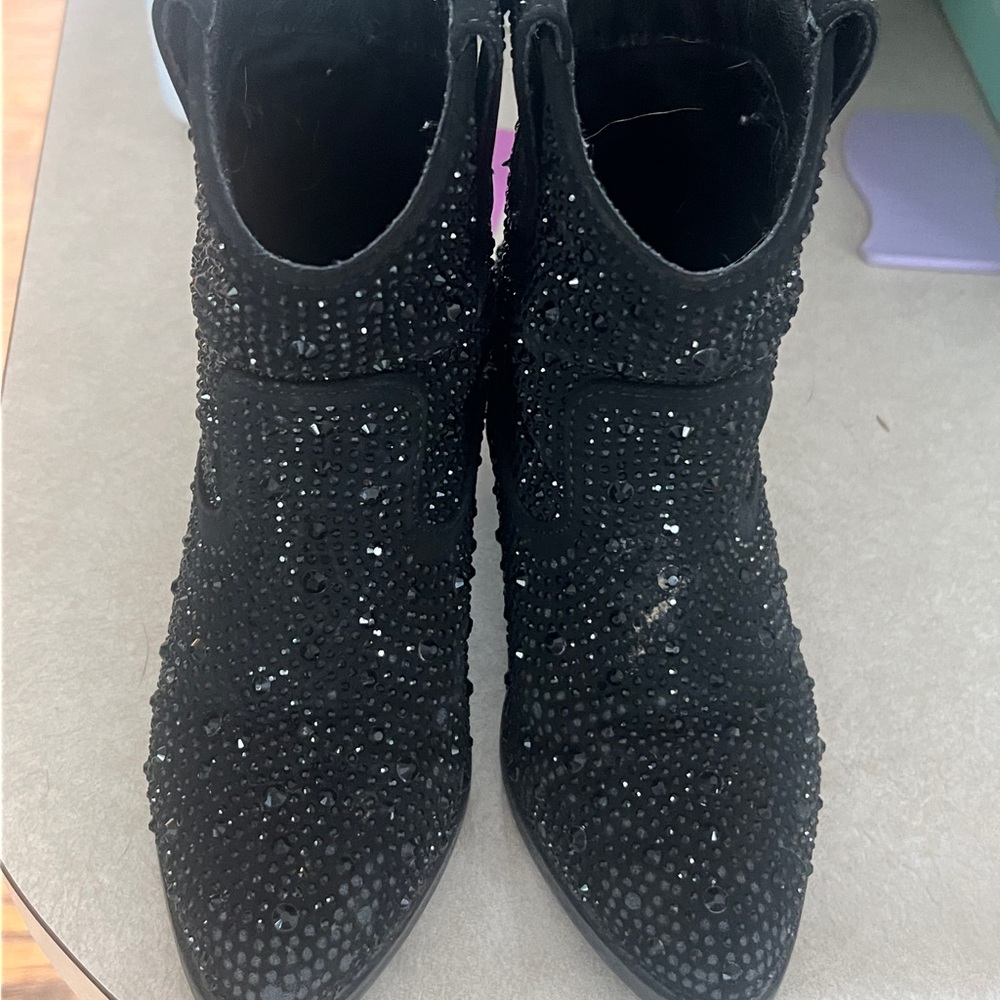 Elegant Black Studded Women's Shoes